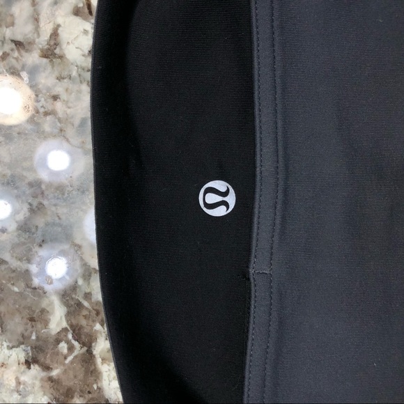UNWORN Lululemon Wunder Under | size 4 reversible - Picture 3 of 11